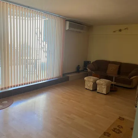 за гости първи май