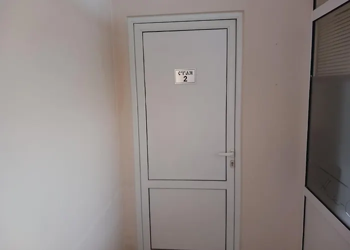 за гости първи май