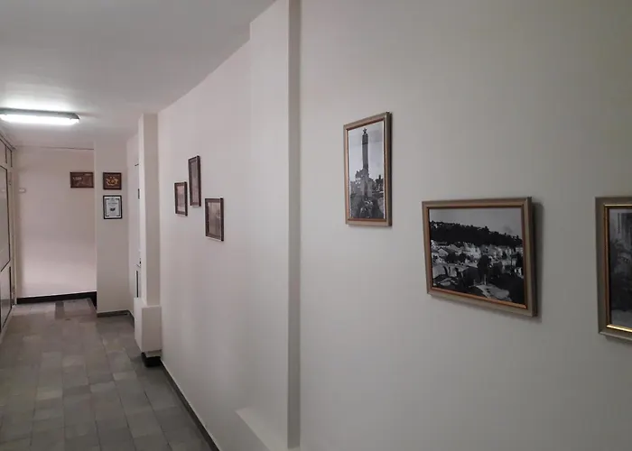 за гости първи май *